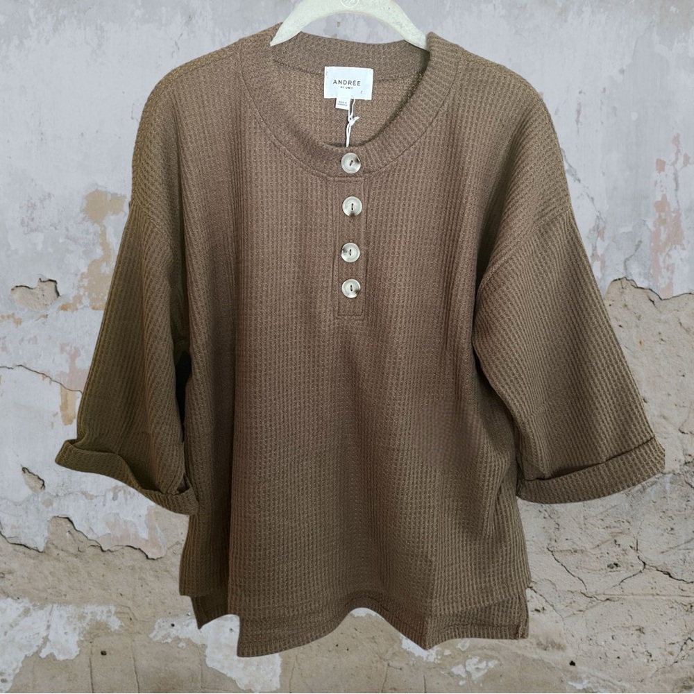Andree Waffle Knit Button Henley 3/4 Rolled Sleeve in Mocha